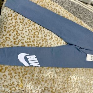 Nike leggings XS BNWT